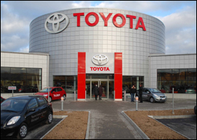 toyota_center.jpg (63546 bytes)